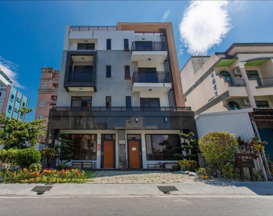 花蓮前站-艾莉小屋電梯民宿 Hualien City Exterior photo